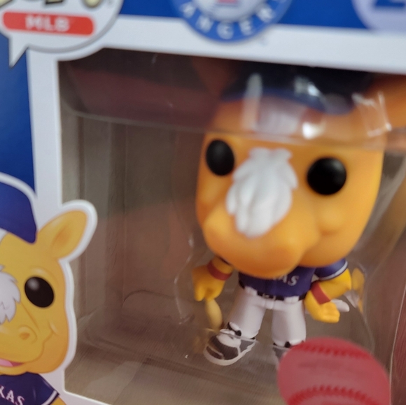 Rangers Captain funko # 20 (nib) With pop protector - Picture 3 of 7